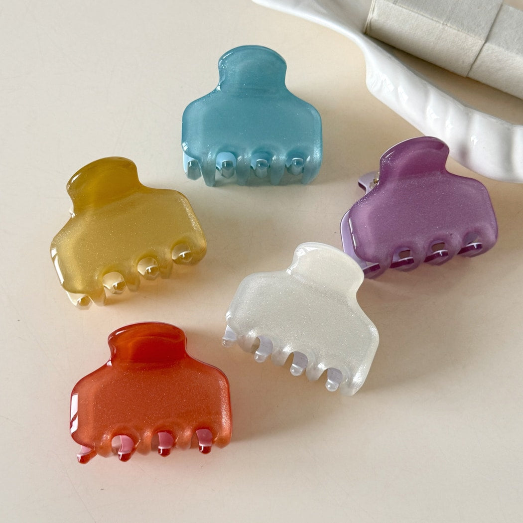 Beau - Glitter Finish Geometric Acrylic Claw Clip