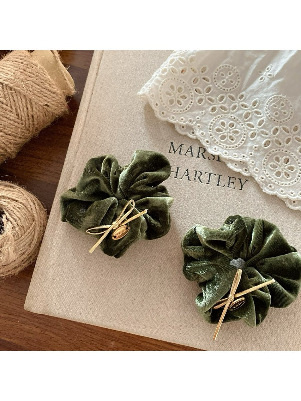 Gifty - Cloud Crinkle Scrunchie Hair Tie