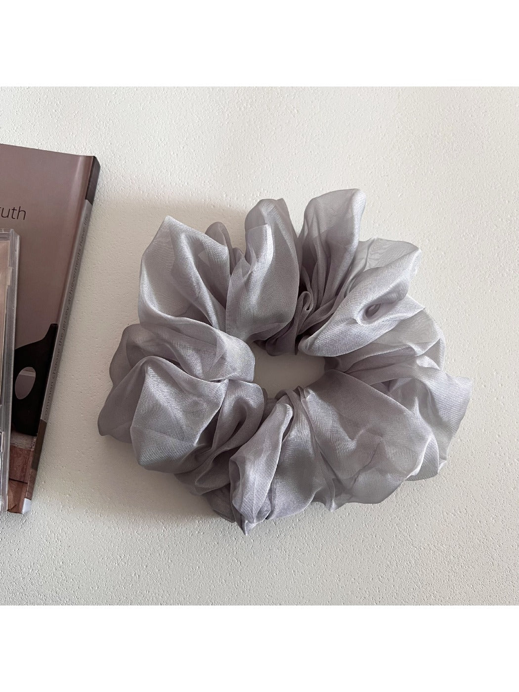 Gifty - Soft Voluminous Tulle Scrunchie
