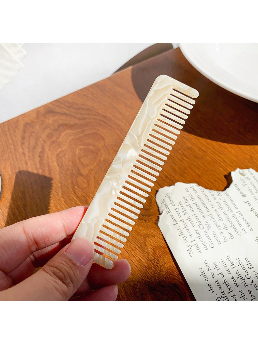 Camerow - Stylish Acetate Hair Comb Minimalist Design