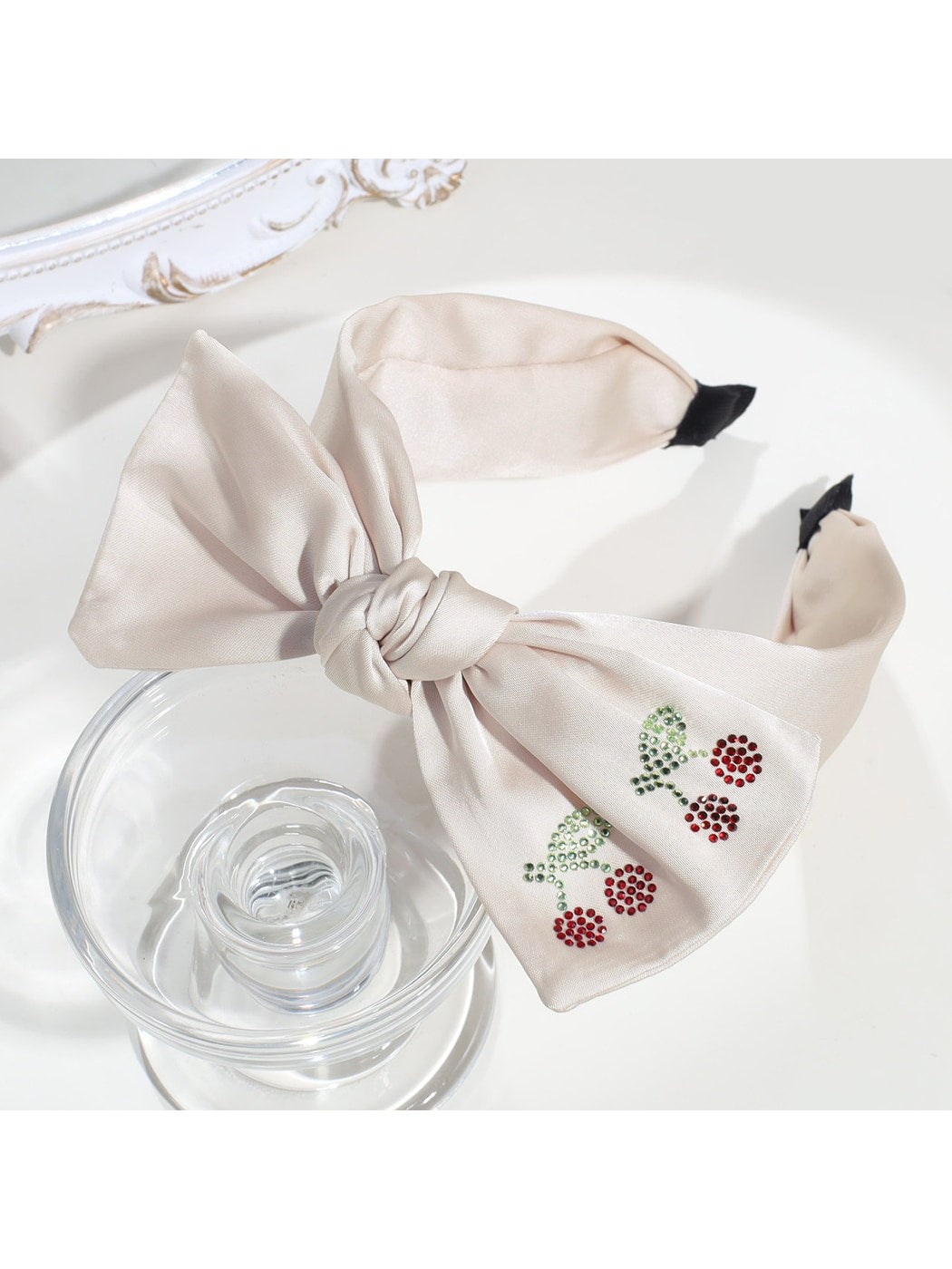 Gifty - Minimalist Cherry Detail Bow Knot Headband