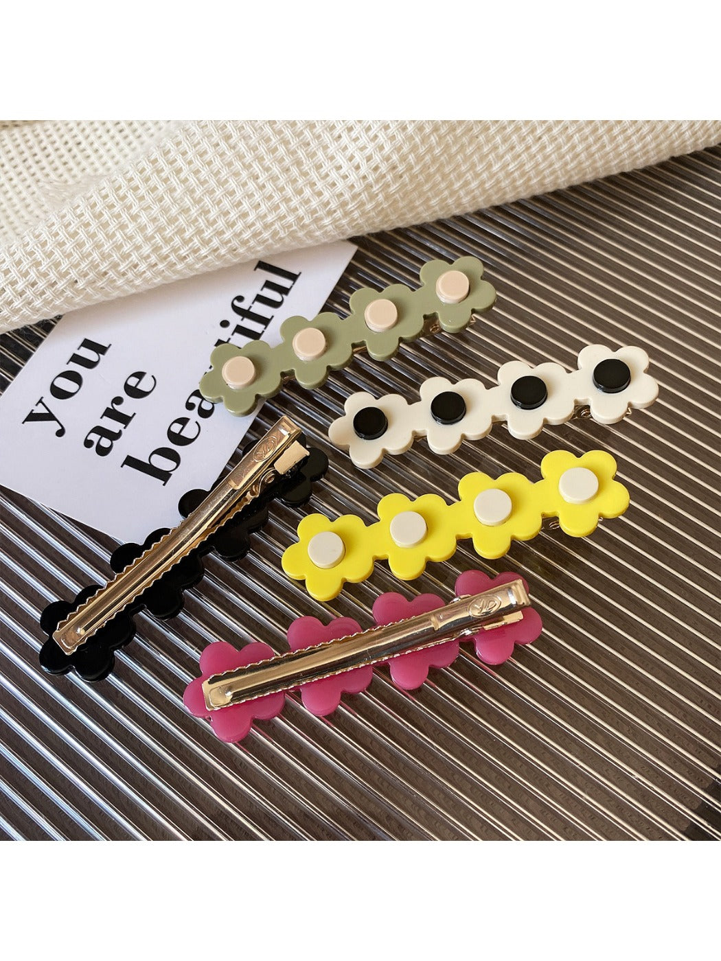 Beau - Elegant Floral Hair Clip