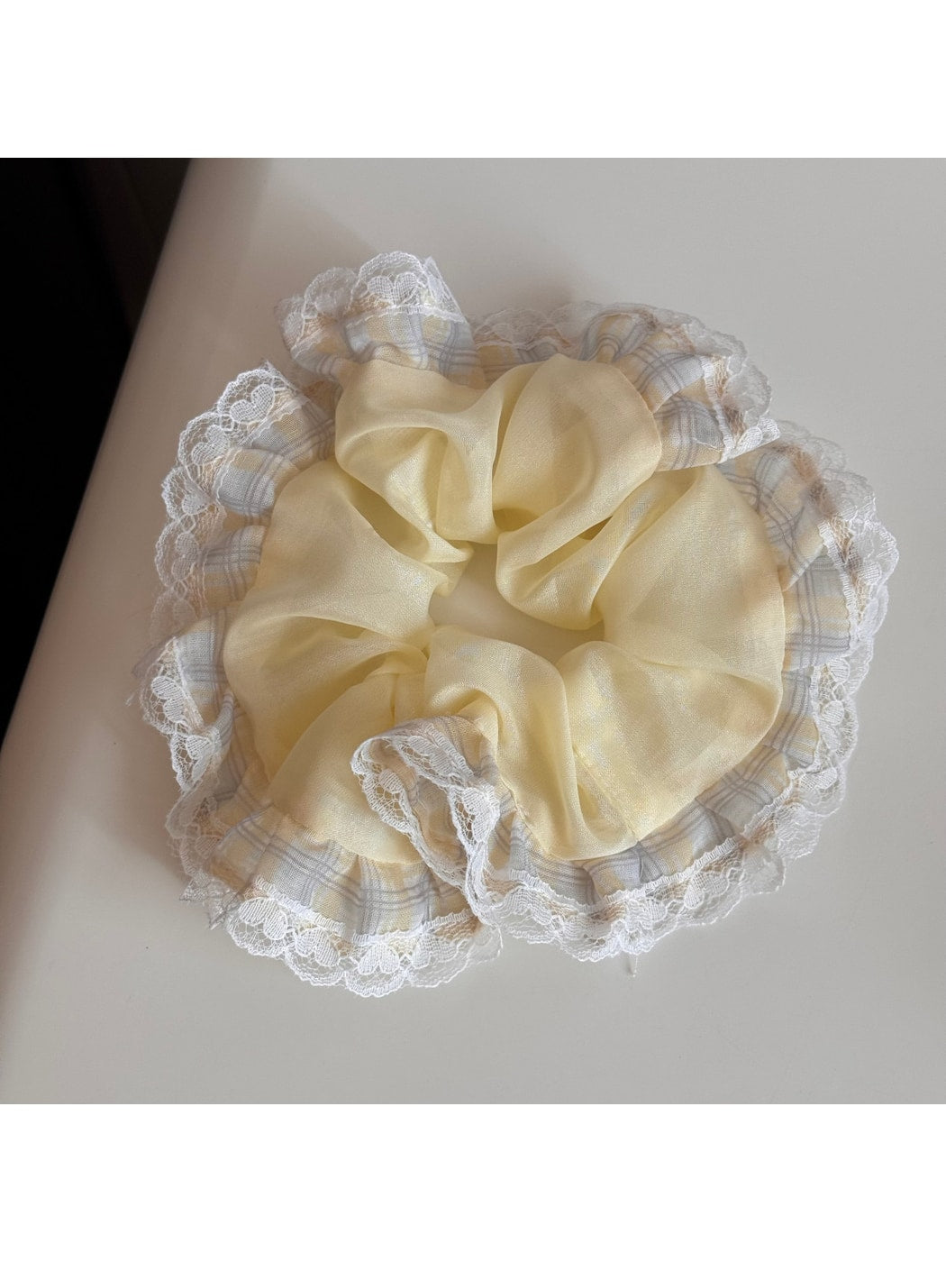 Gifty - Plaid Lace Trim Pleated Fabric Scrunchie
