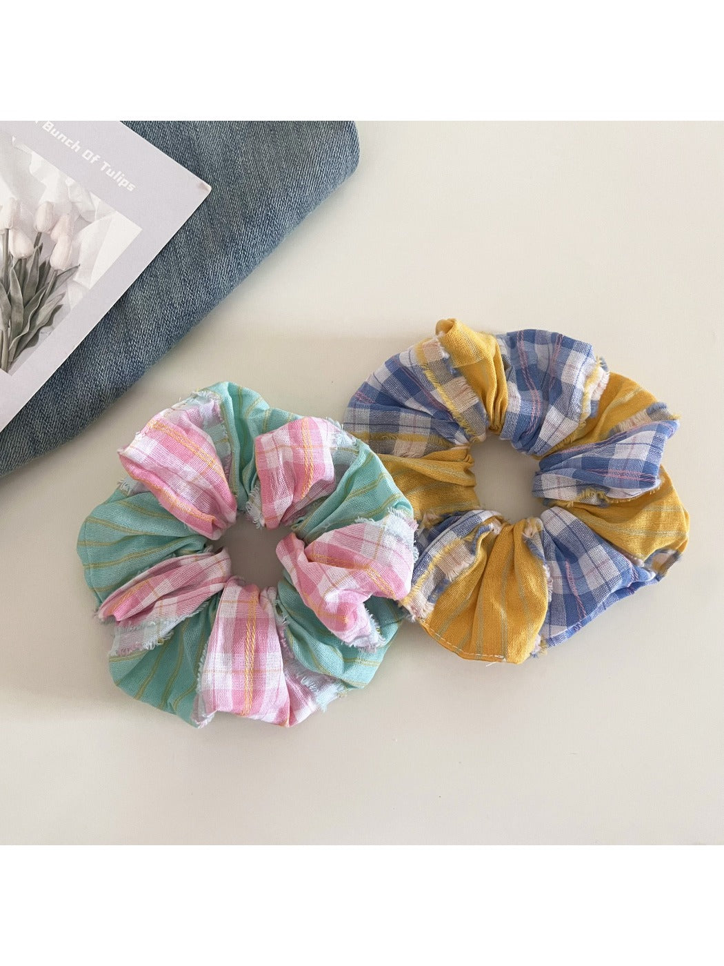 Gifty - Sweet Simple Plaid Scrunchie