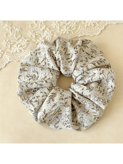 Gifty - Floral High Stretch Polyester Scrunchie