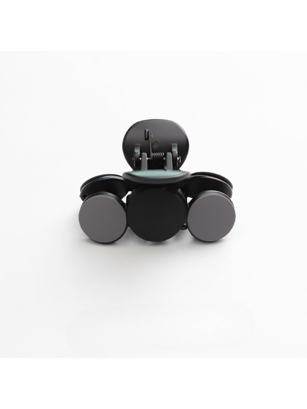 Side view of Beau hair clip highlighting its clasp mechanism