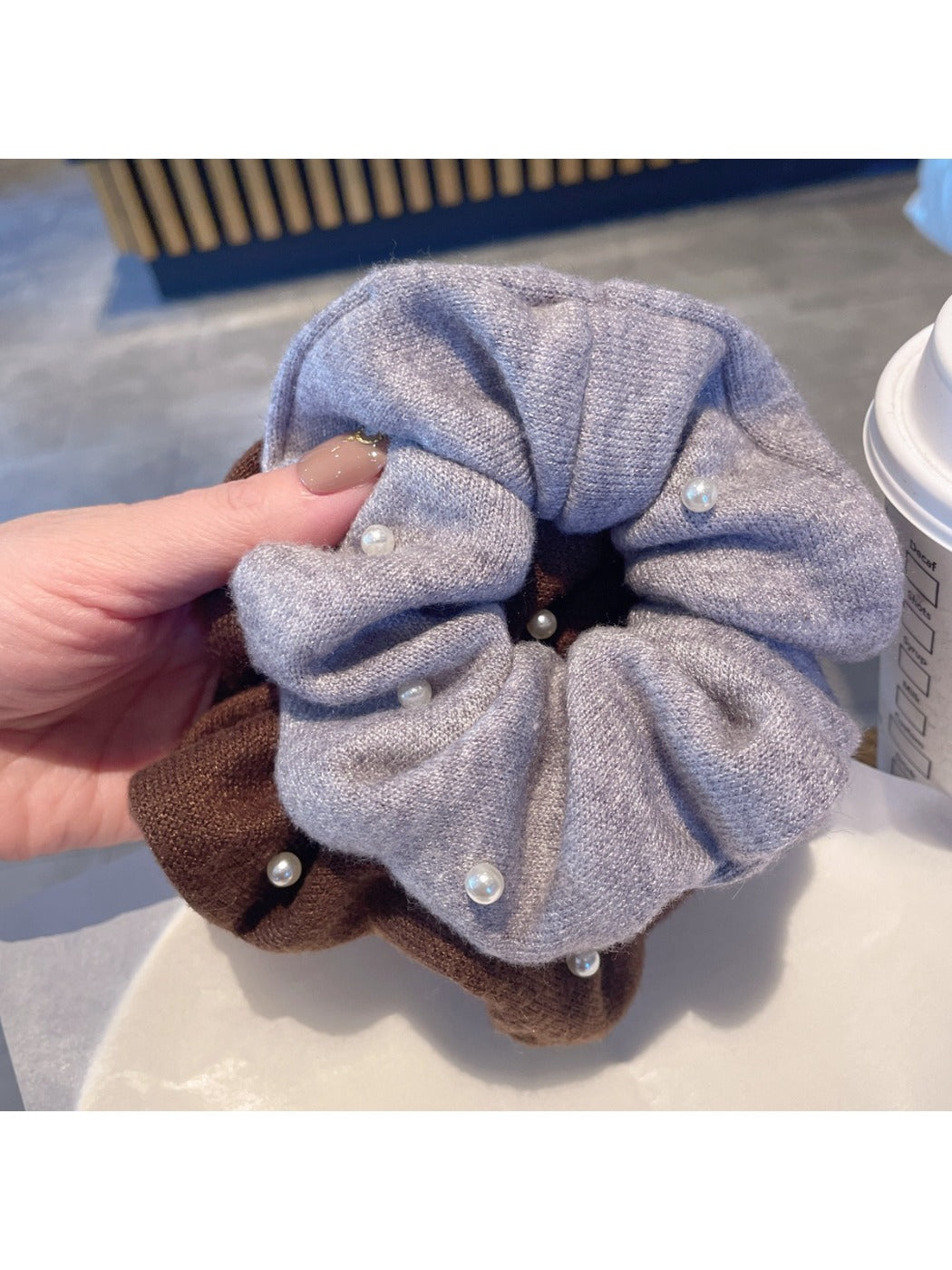 Gifty - Fall Winter Crinkle Bead Scrunchie