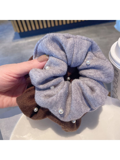 Gifty - Fall Winter Crinkle Bead Scrunchie