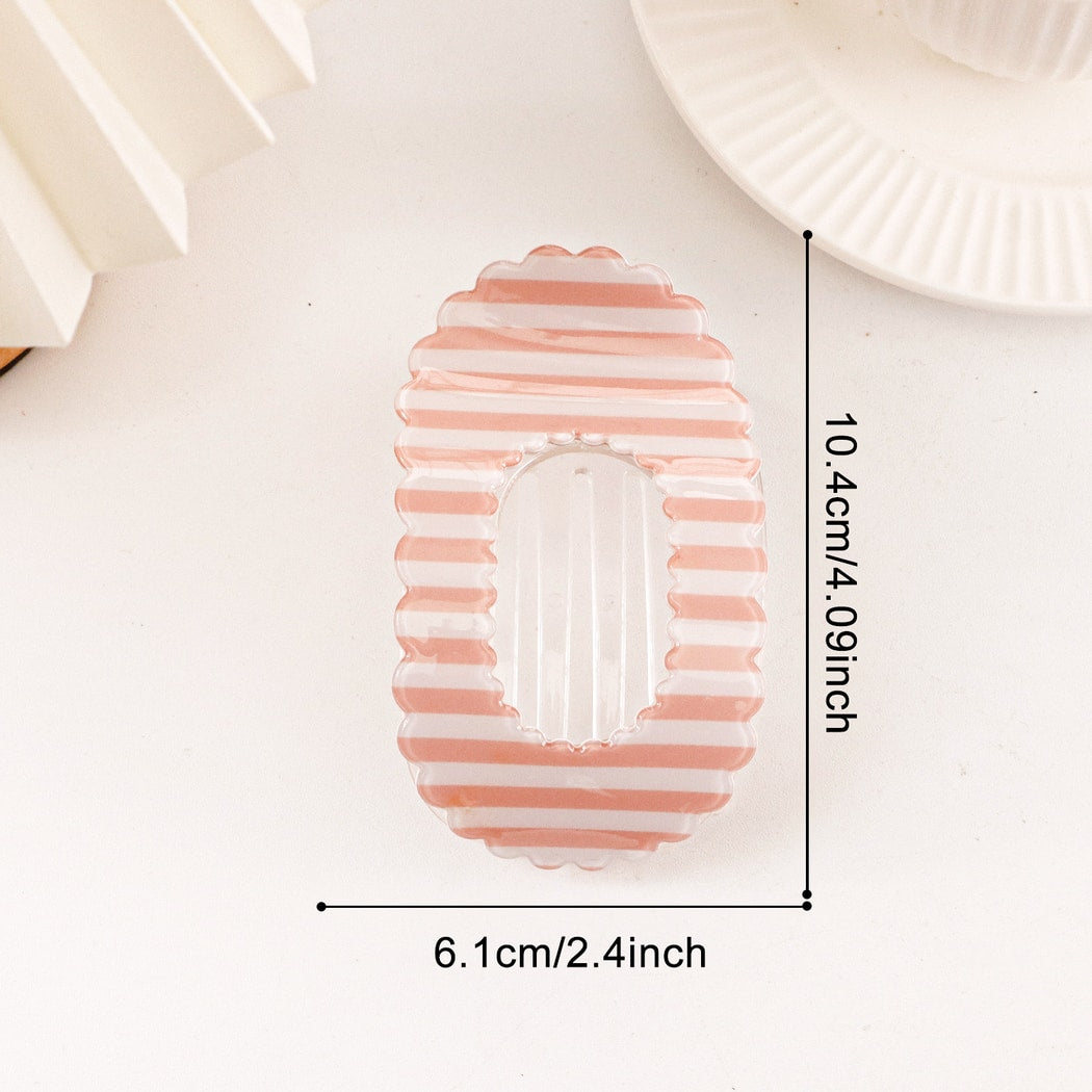 Beau - Oval Shaped Openwork Claw Clip