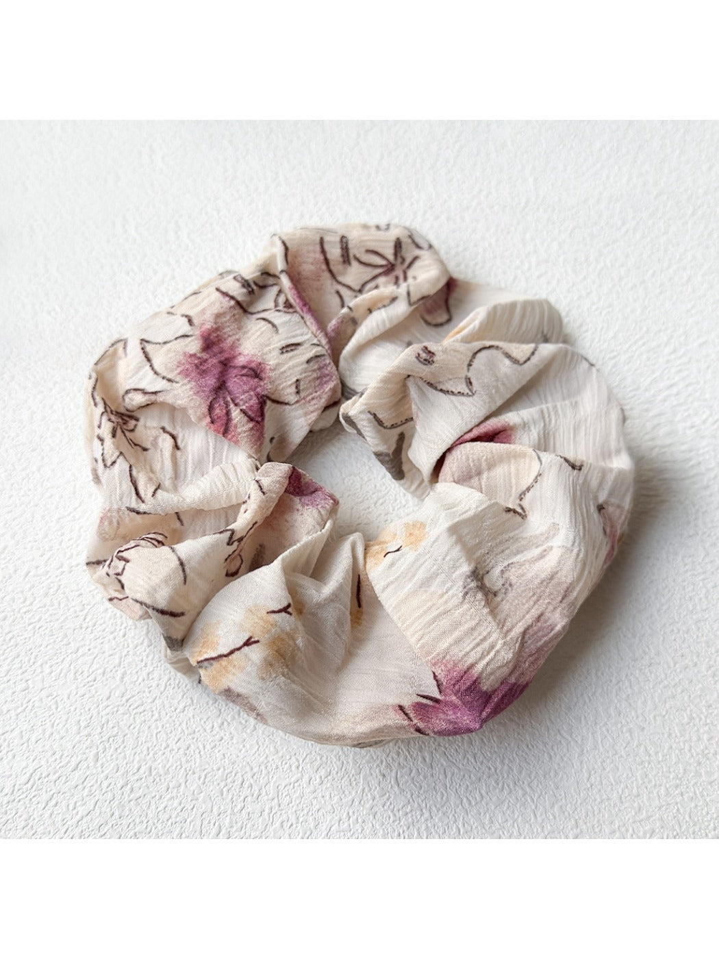 Gifty - Stylish Vintage Vacation Style Print Scrunchie