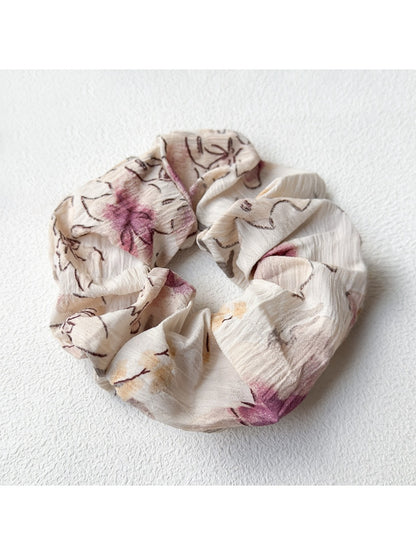 Gifty - Stylish Vintage Vacation Style Print Scrunchie