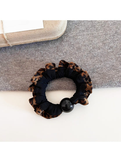 Gifty - Vintage Leopard Print Scrunchie