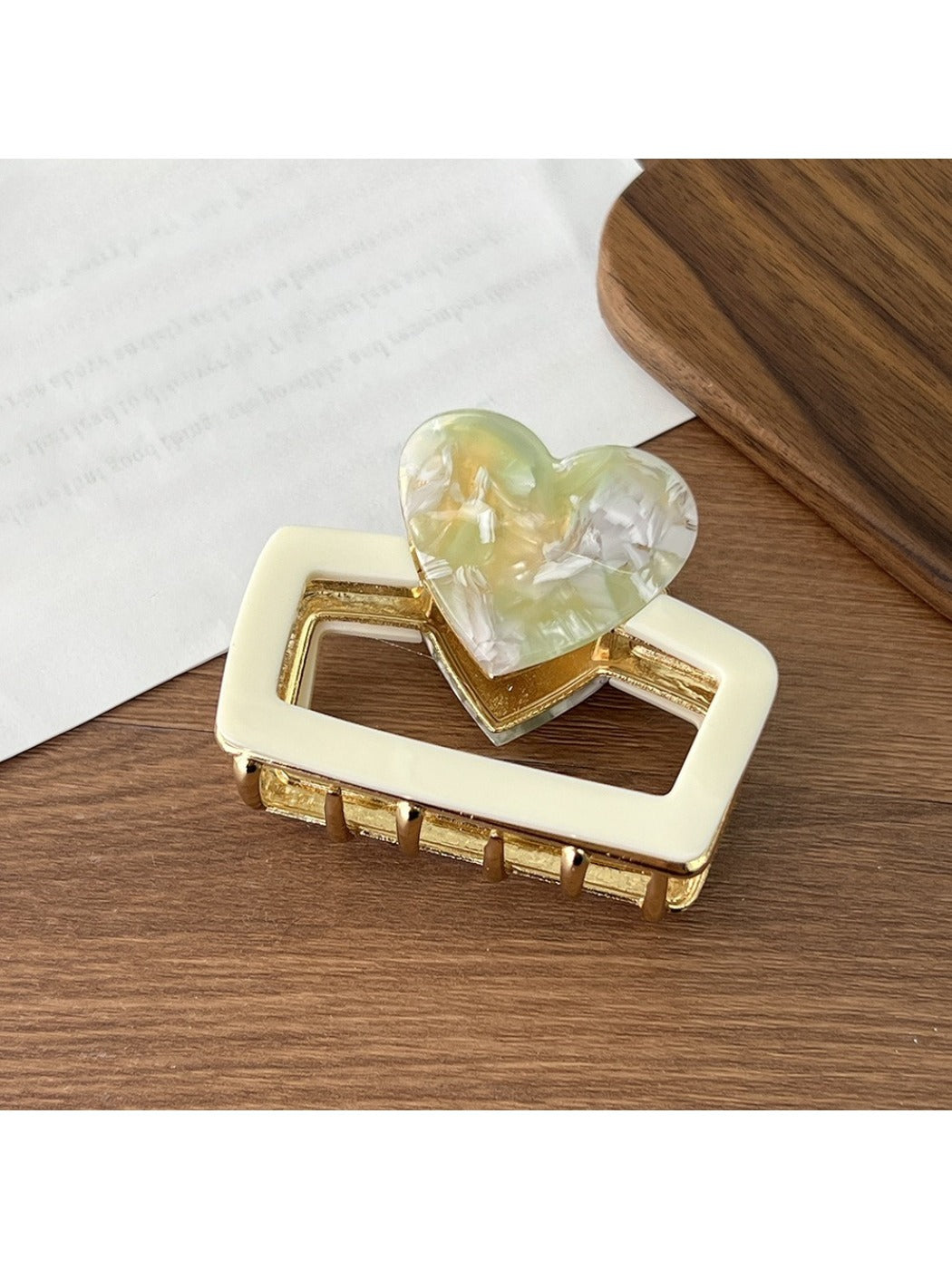 Beau - Valentine'S Heart Shaped Square Claw Clip