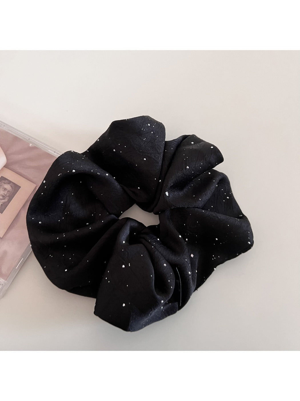 Gifty - Versatile Solid Color Satin Scrunchie