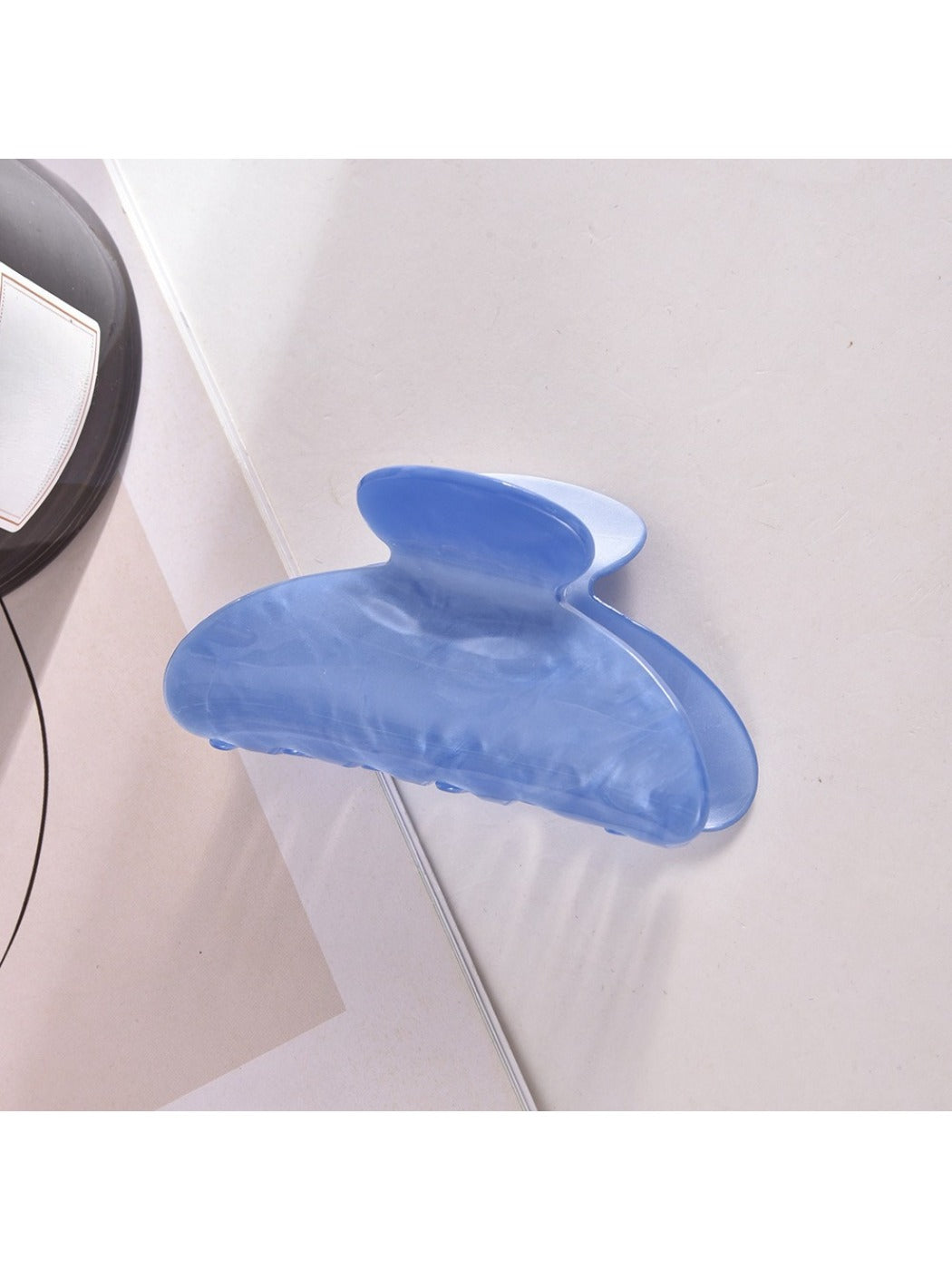 Beau - Macaron Ripple Half Moon Claw Clip
