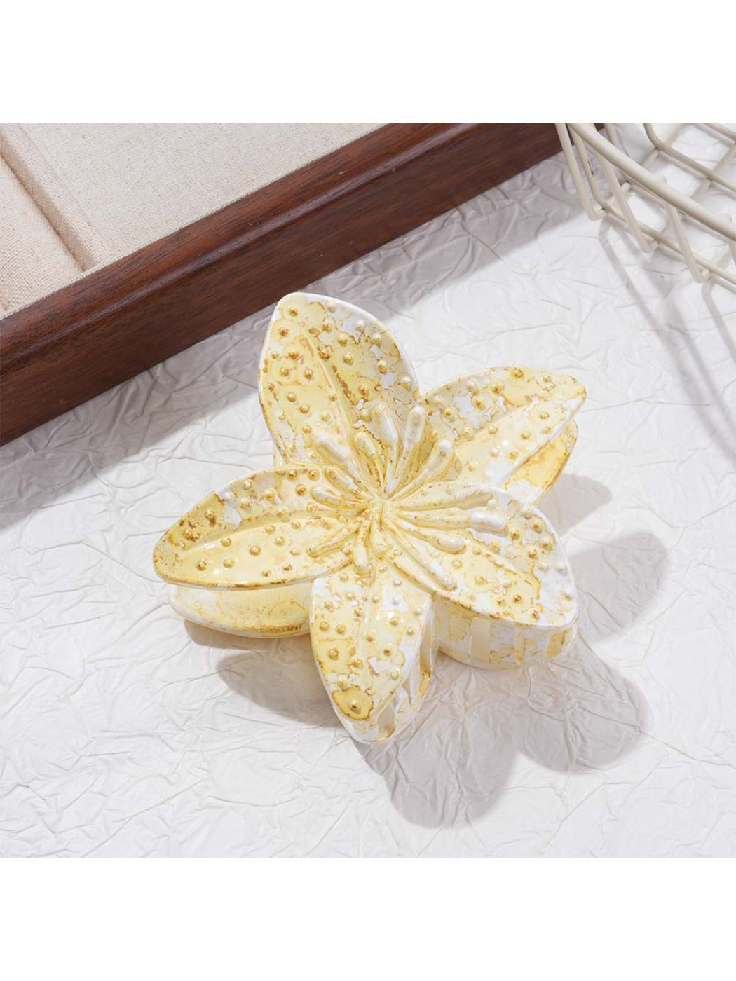 Beau - Trendy Colorful Flower Shaped Hair Clip