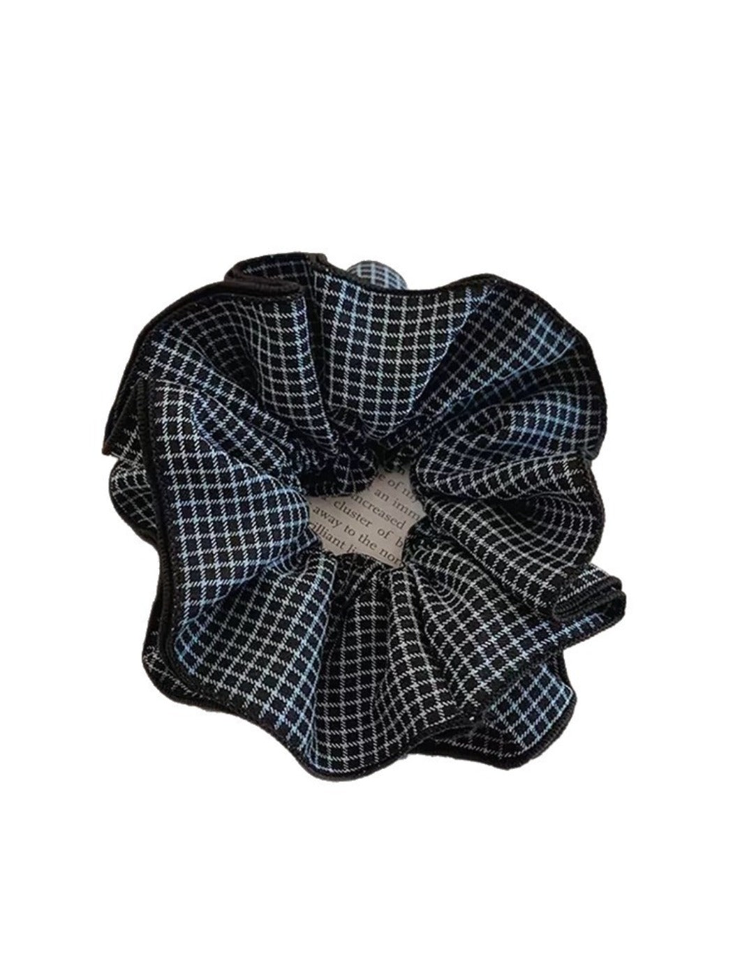 Gifty - Black Plaid Layered Scrunchie