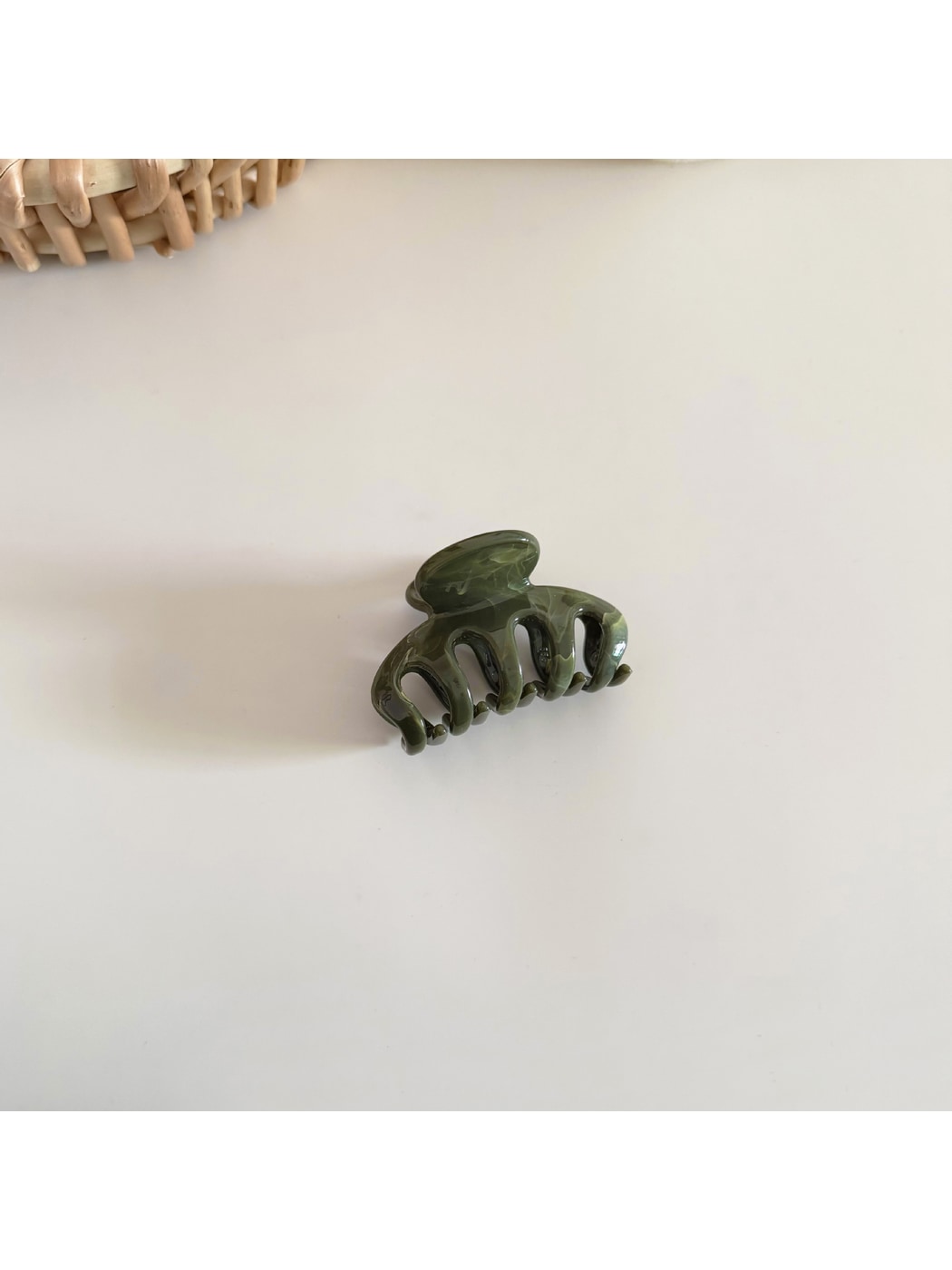 Beau - Minimal Geometric Hair Styling Claw Clip