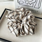 Gifty - Elegant Floral Pattern Scrunchie