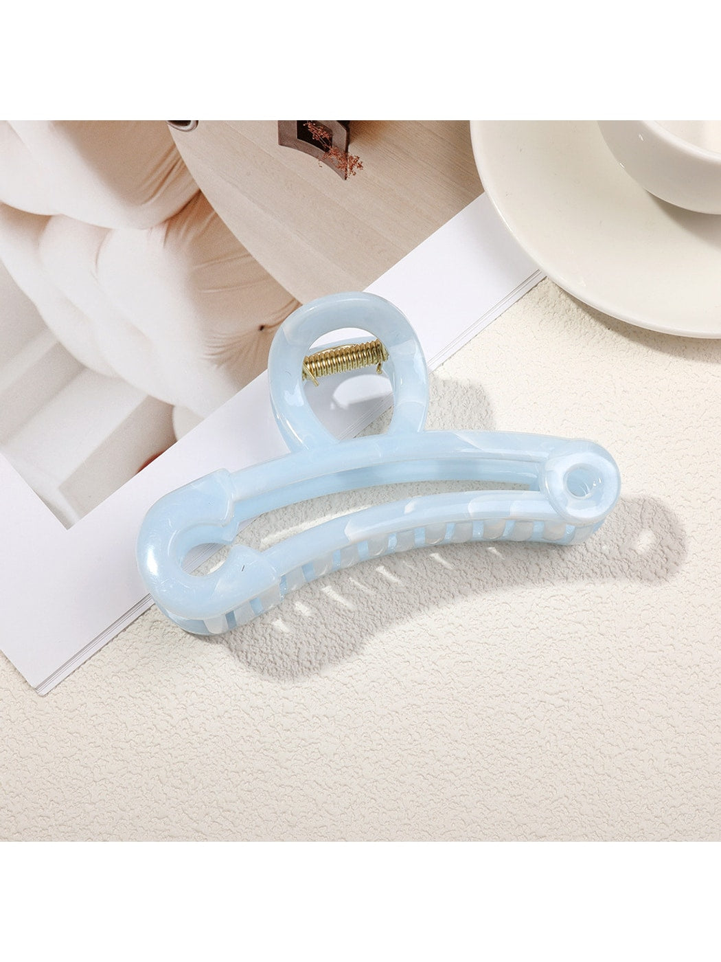 Beau - Glossy Marbled Pattern Hair Claw Clip