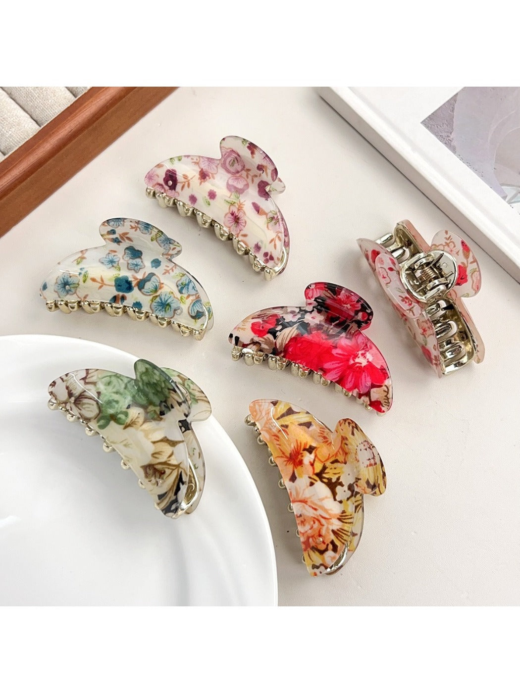Beau - Spring Summer Floral Hair Claw Clip