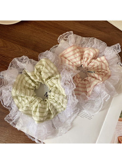 Gifty - Macaron Pastel Lace Trimmed Scrunchies