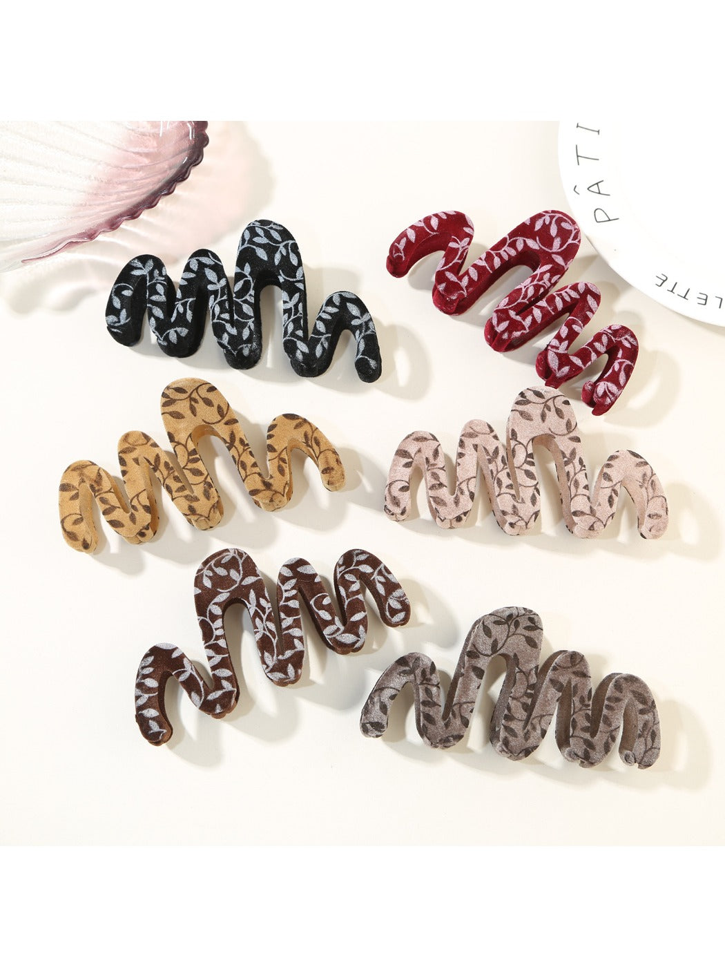 Beau - Wave Geometric Design Hair Claw Clip