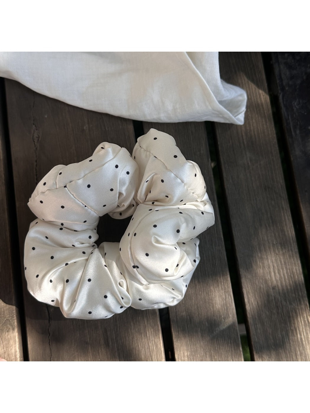 Gifty - Gentle Temperament Polka Dot Scrunchie