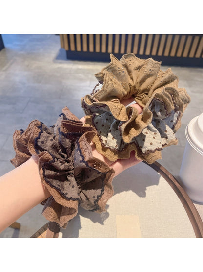 Gifty - Simple Retro Lace Scrunchie