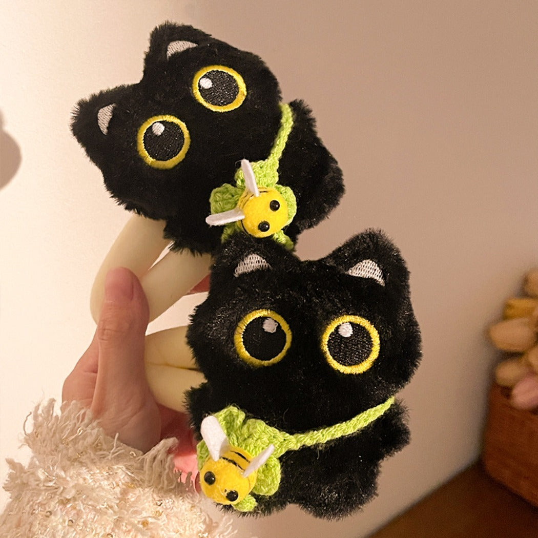 Clio – Plush Cat Hair Clip with Bee Charm