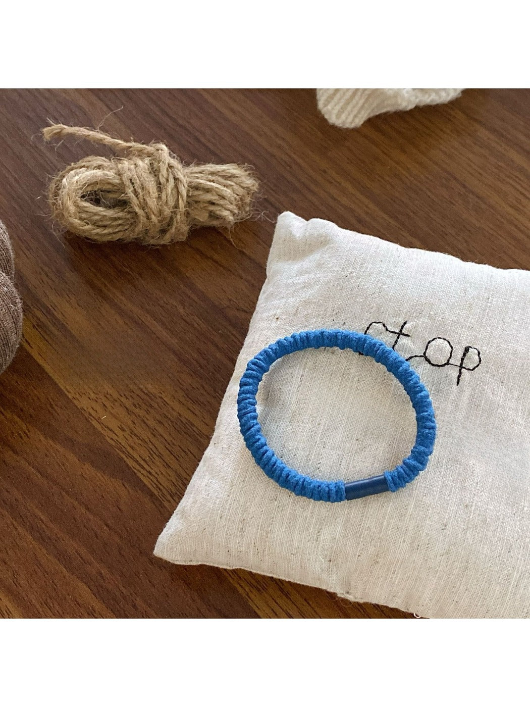 Gifty - Colorful Minimalist Ruched Hair Tie