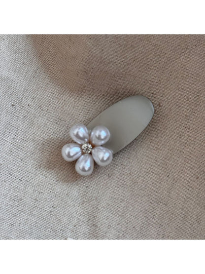 Beau - Floral Oval Duckbill Side Hair Clip