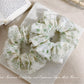 Gifty - Vintage Style Floral Hair Loop