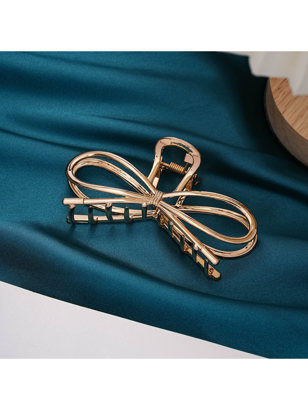 Beau - Bow Detail Geometric Metal Claw Hair Clip