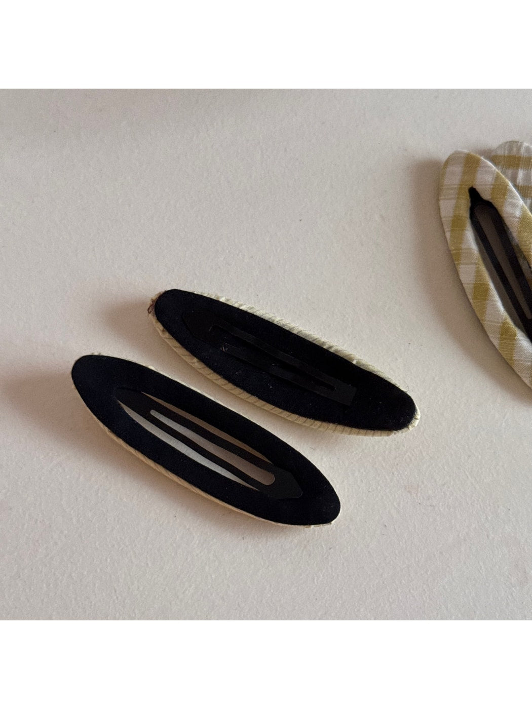 Beau - Plaid Fabric Covered Oval Alloy Hair Clip