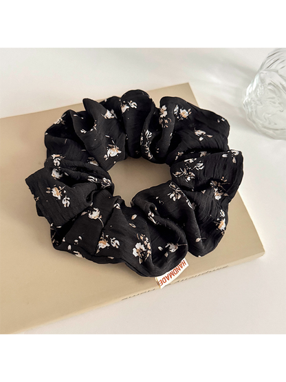 Gifty - Vintage Simple style Floral Ruched Scrunchie
