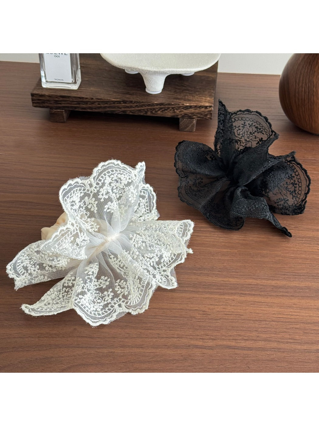 Gifty - Double Layer Lace Embroidered Scrunchie Elegant