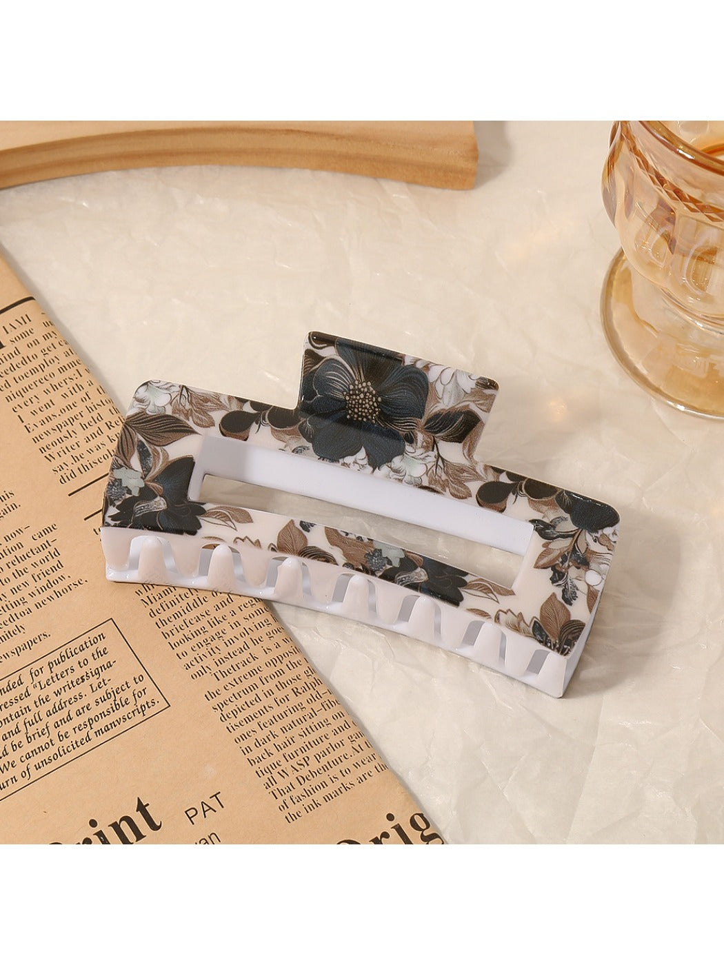 Beau - Elegant Openwork Floral Square Claw Clip
