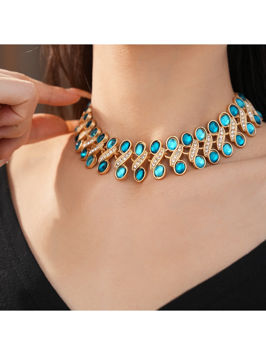 Nozari - Vintage Oval Rhinestone Necklace and Earrings