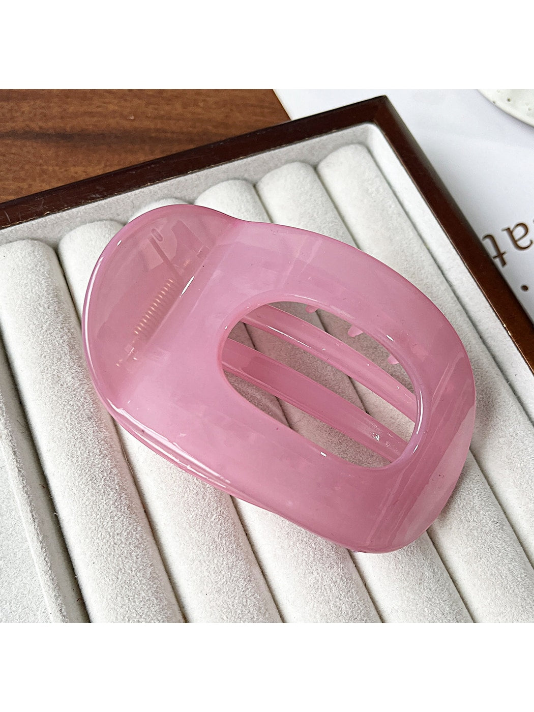 Beau - Glossy Oval Cutout Geometric Back Hair Clip
