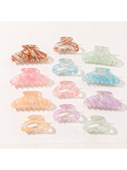 Beau - Dainty Half Moon Hair Claw Clip