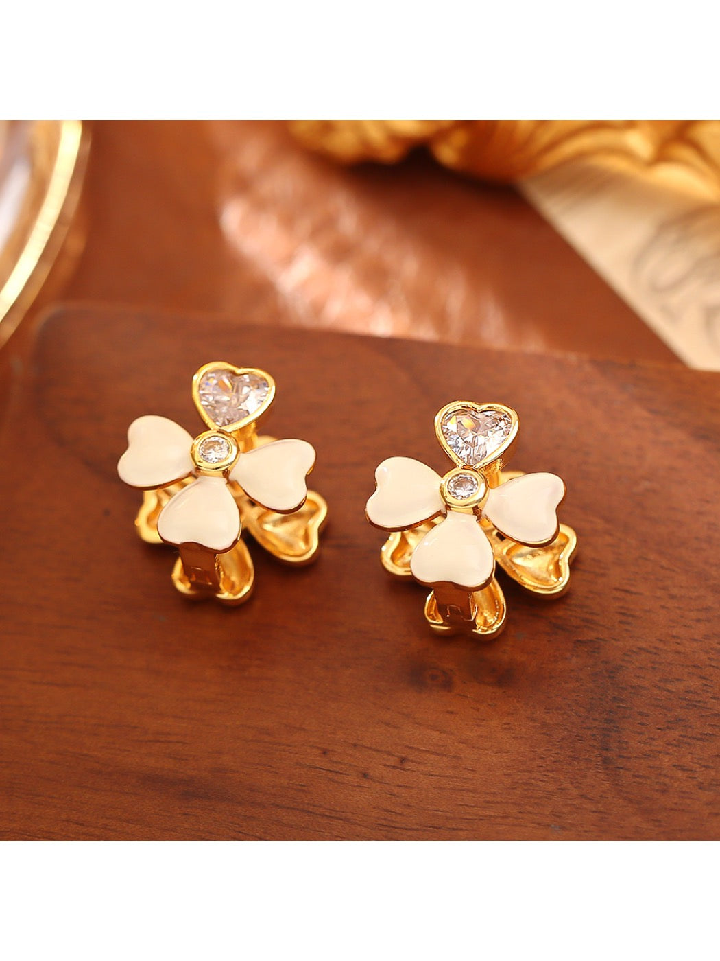 Earedge - Four Leaf Clover Resin Earrings