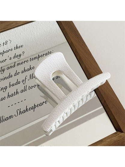 Beau - White Geometric Shaped Hair Claw Clip