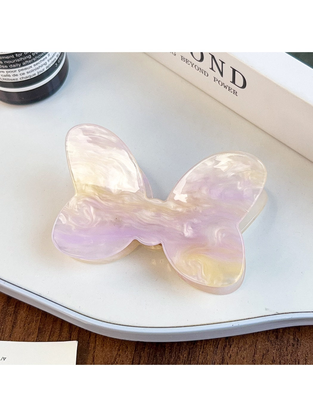 Beau - Acrylic Bow Shaped Decorative Hair Claw Clip