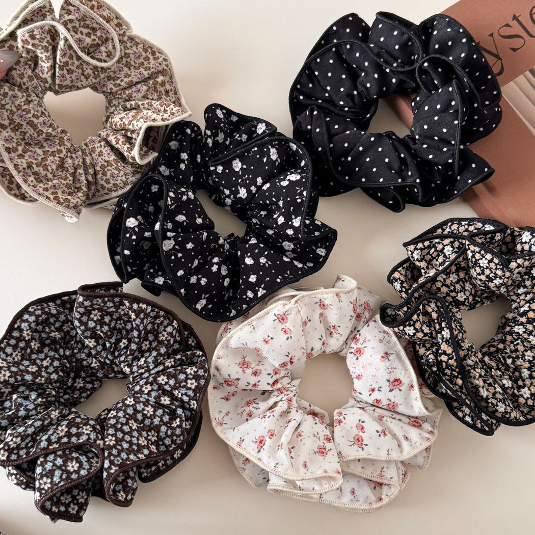 Gifty - Vintage Floral Double Edge Scrunchie