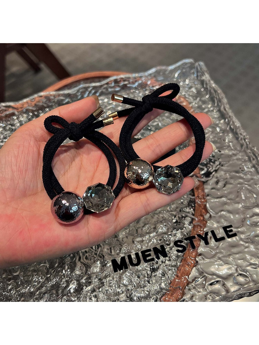 Gifty - Geometric Shiny Accent Textured Hair Tie