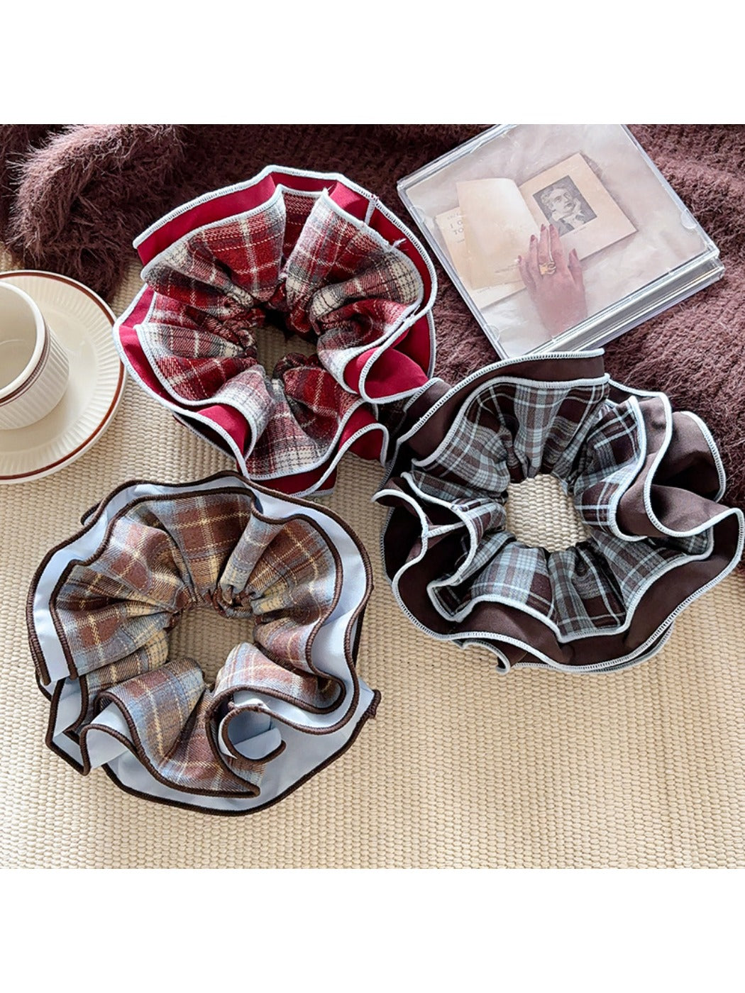 Gifty - Solid Color Plaid Scrunchie Hair Tie