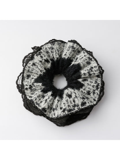 Gifty - Vintage Lace Hair Tie