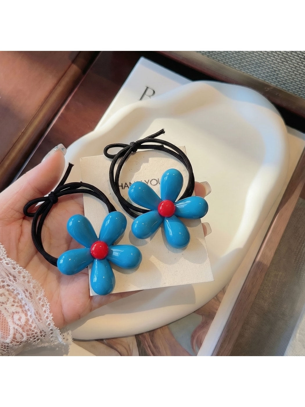 Gifty - Simple Five Petal Decorative Floral Hair Tie