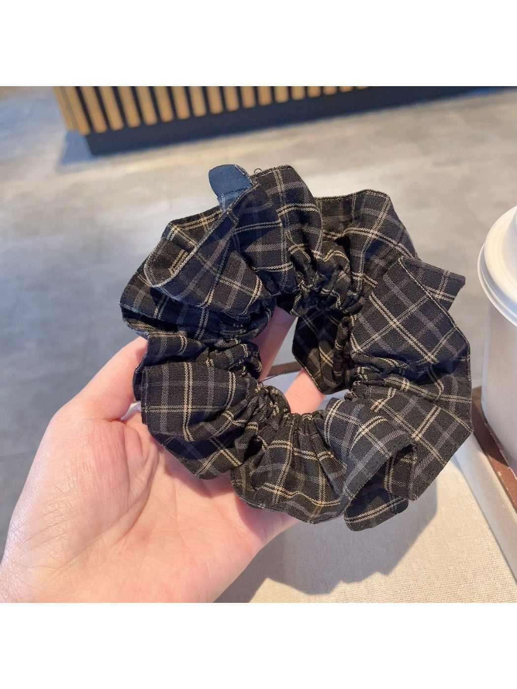 Gifty - Vintage Tartan Pleated Hair Scrunchie